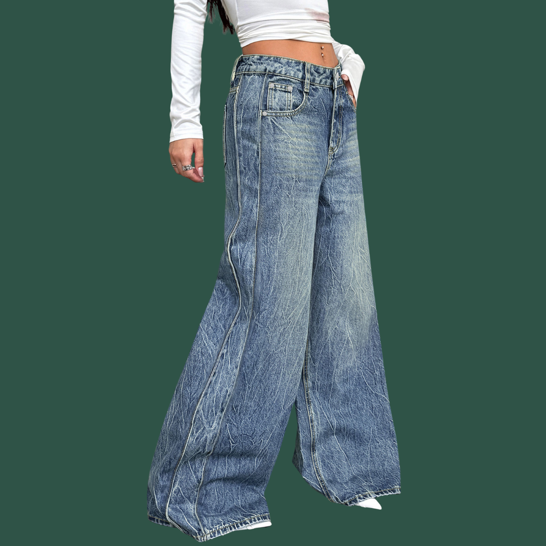 Linnea – Trendiga vida jeans med tvättad look