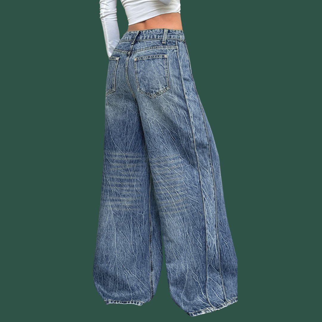 Linnea – Trendiga vida jeans med tvättad look